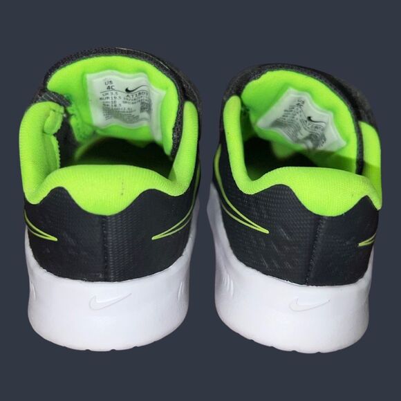 NWOB Baby/Toddler Nike Star Runner Sneakers Size 4C - Picture 5 of 7